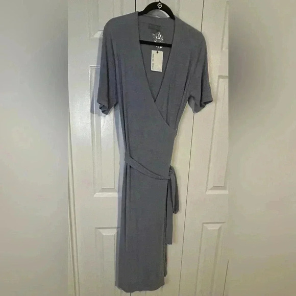 Large NWT Barefoot Dreams CozyChic Ultra Lite Wrap Dress in “Denim” Color - Picture 2 of 10